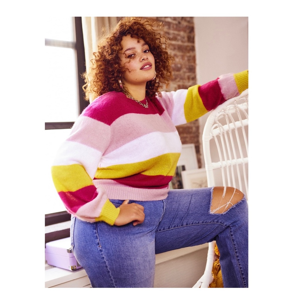 Eloqui sweater size 26-28